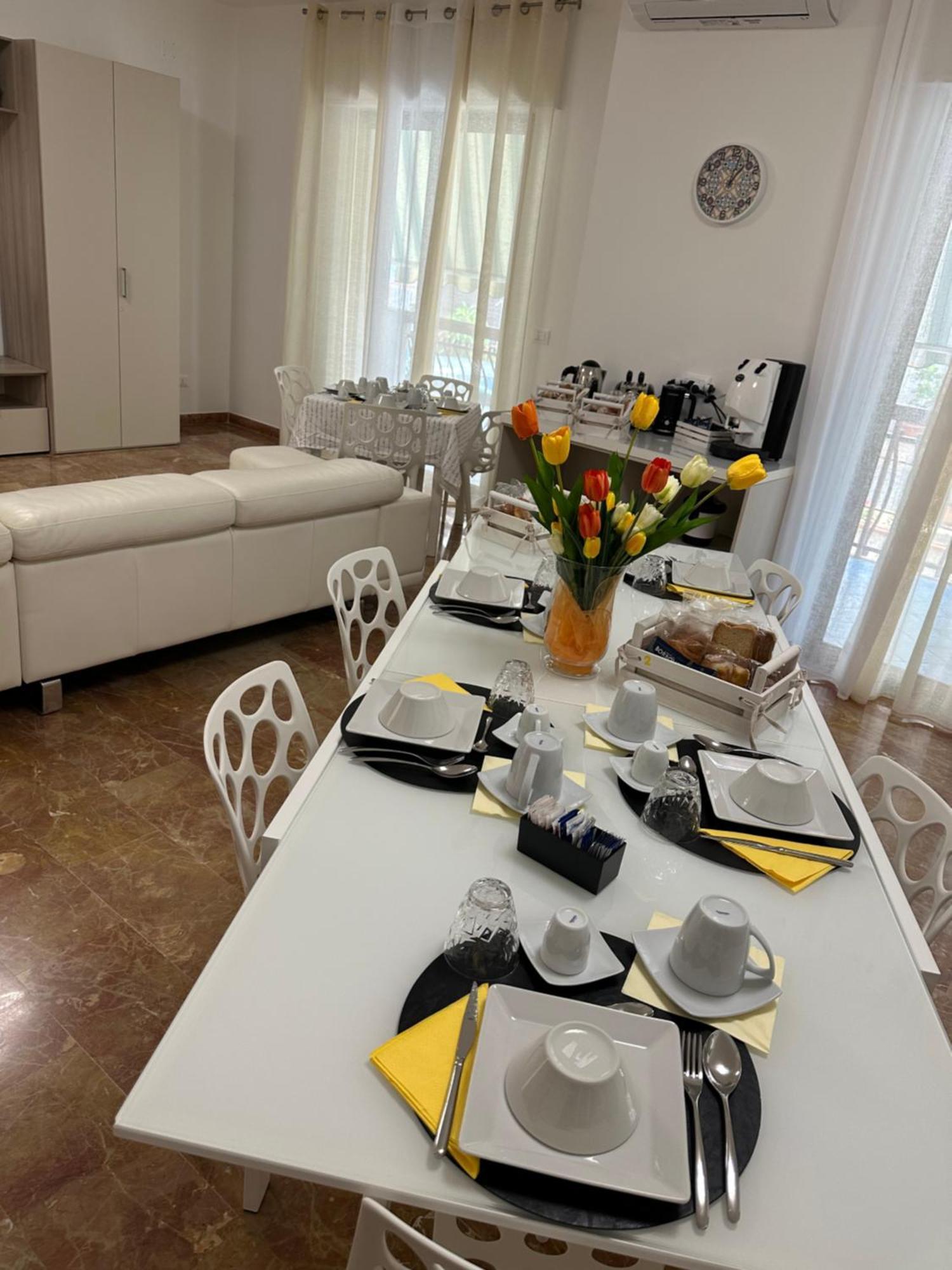 Bnb Nuova Vita Паола Екстериор снимка