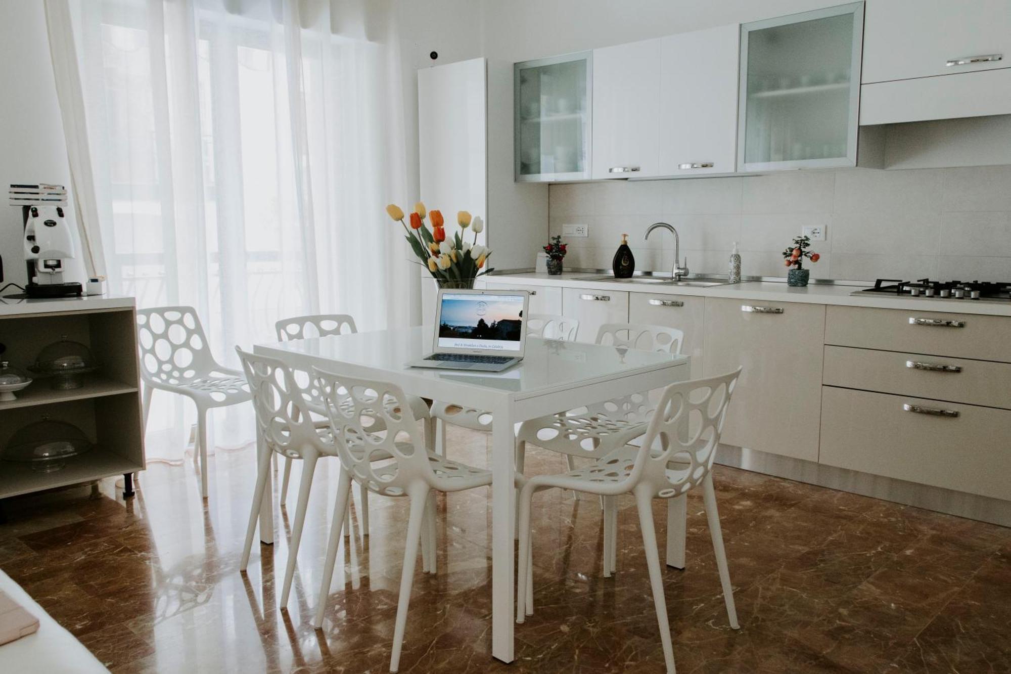 Bnb Nuova Vita Паола Екстериор снимка